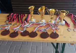 img-1